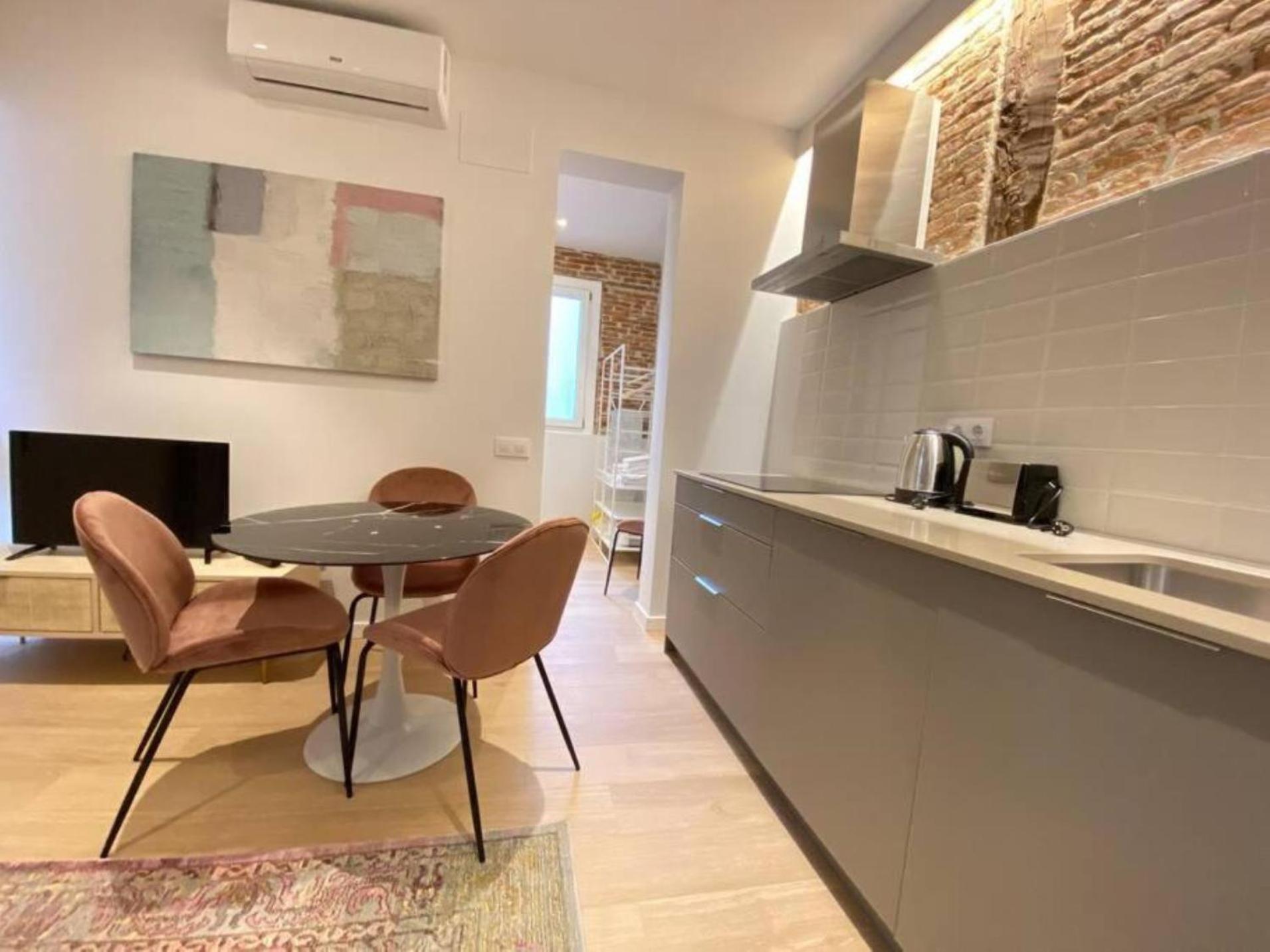 Apartamentos En La Latiina Madrid Dış mekan fotoğraf