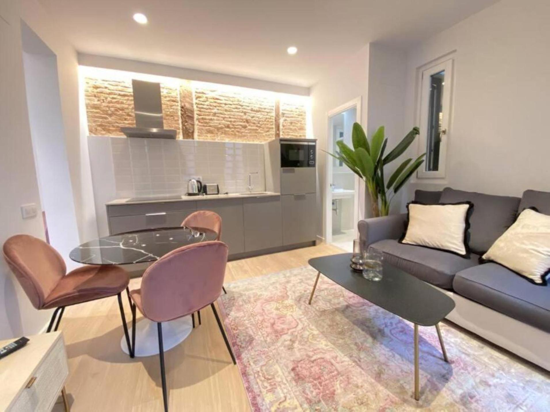 Apartamentos En La Latiina Madrid Dış mekan fotoğraf
